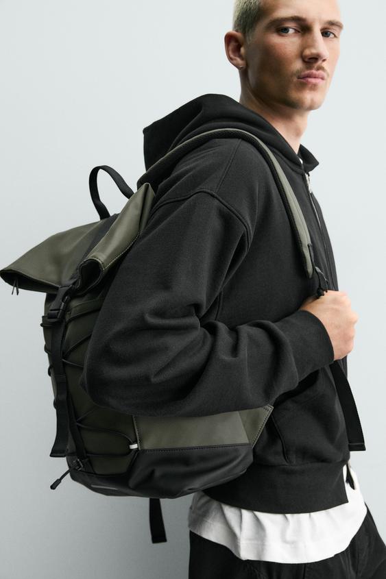 MOCHILA TÉCNICA ENGOMADA - Verde Caqui de Zara - Imagen 0