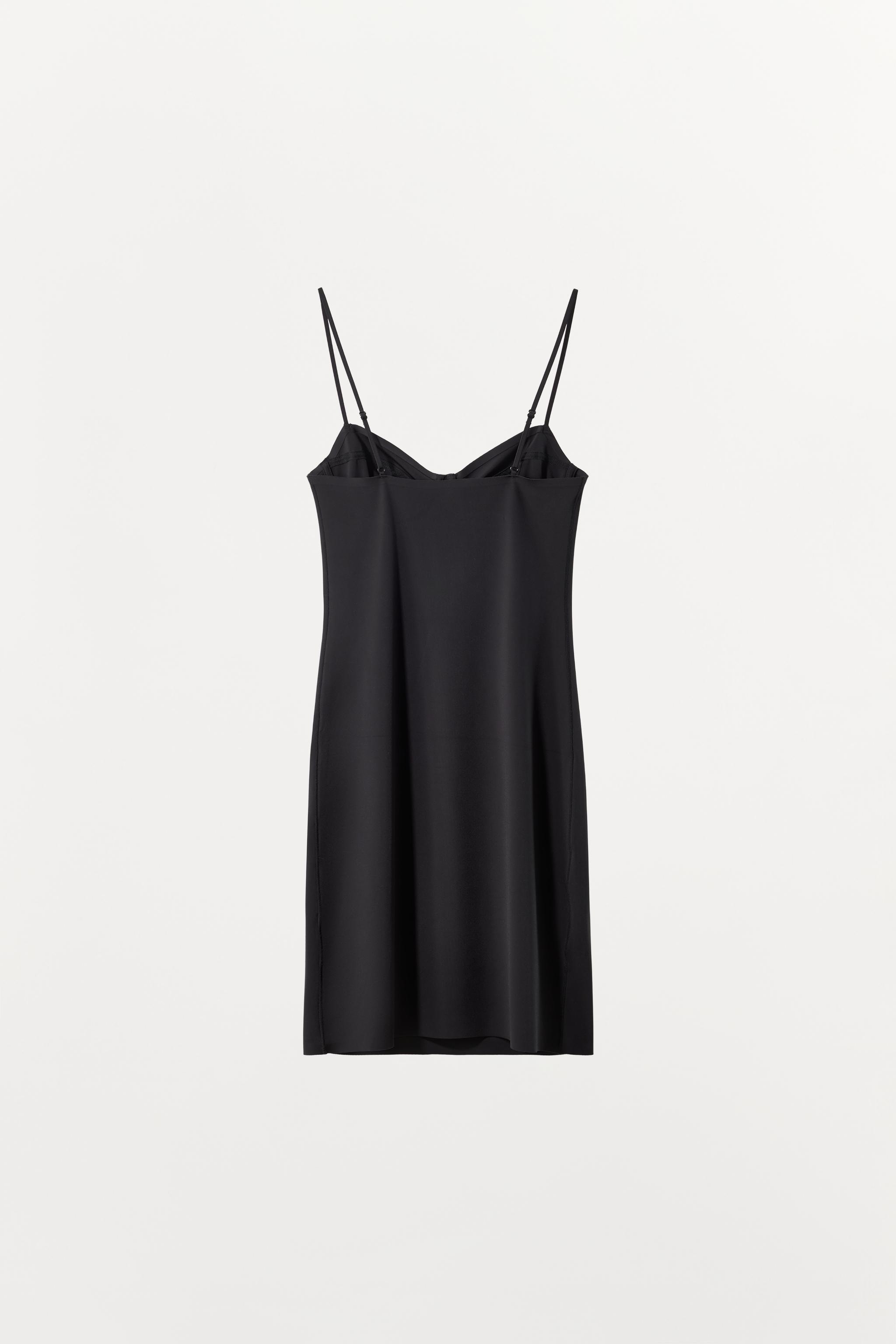 ROBE COURTE À ARCEAUX AVEC POLYAMIDE