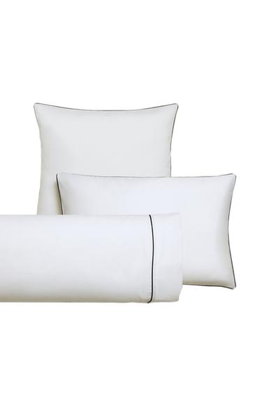 FRONHA DE TRAVESSEIRO DE CETIM COM PIPING - Preto da Zara