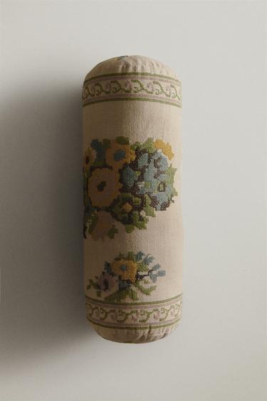 STITCH CUSHION COVER - Light green by Zara