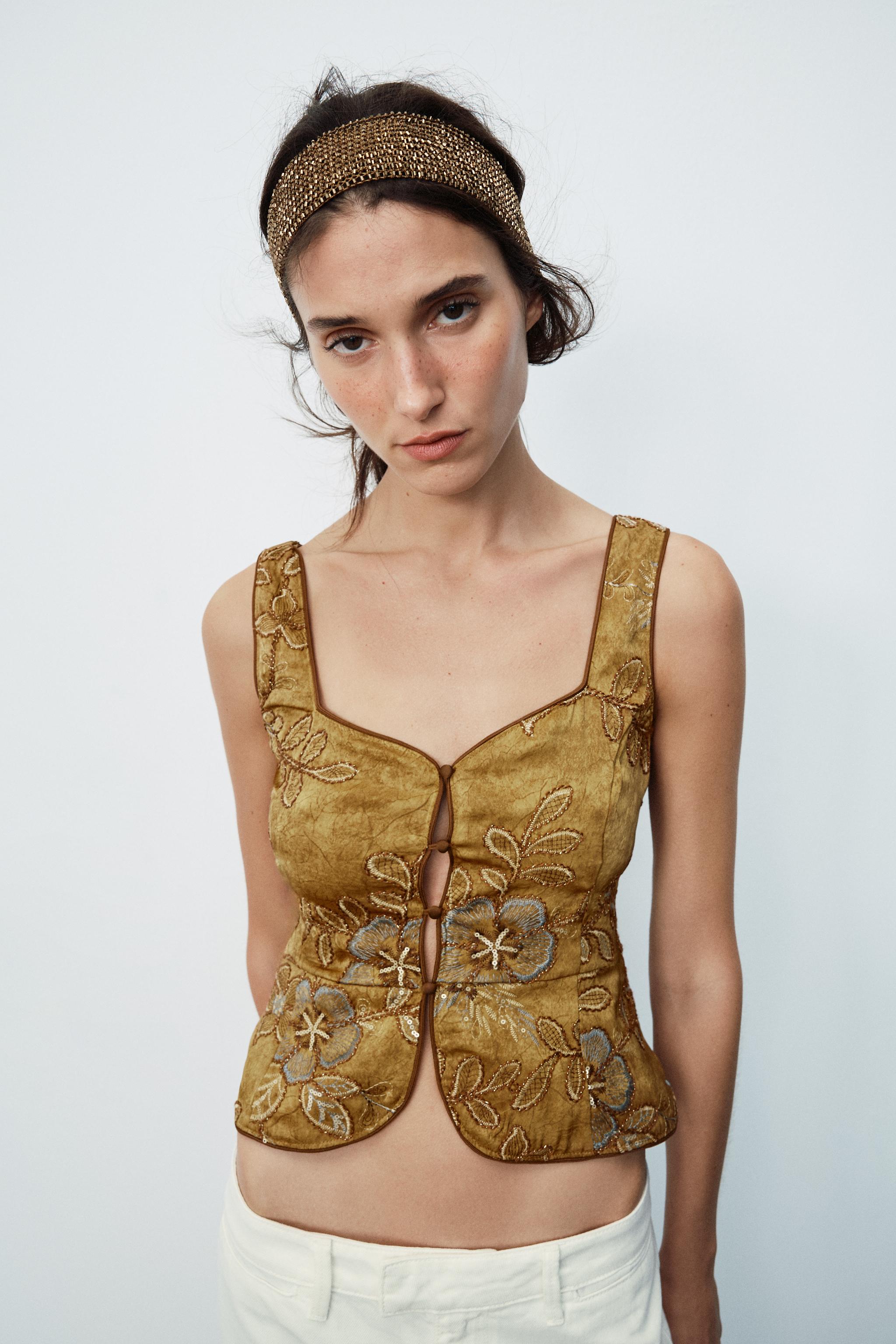 TOP GILET BRODÉ AVEC FANTAISIE