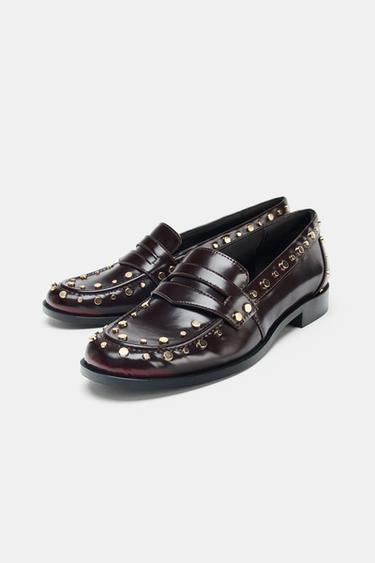 MOCASSINS DÉTAIL CLOUS - Bordeaux de Zara - Image 3
