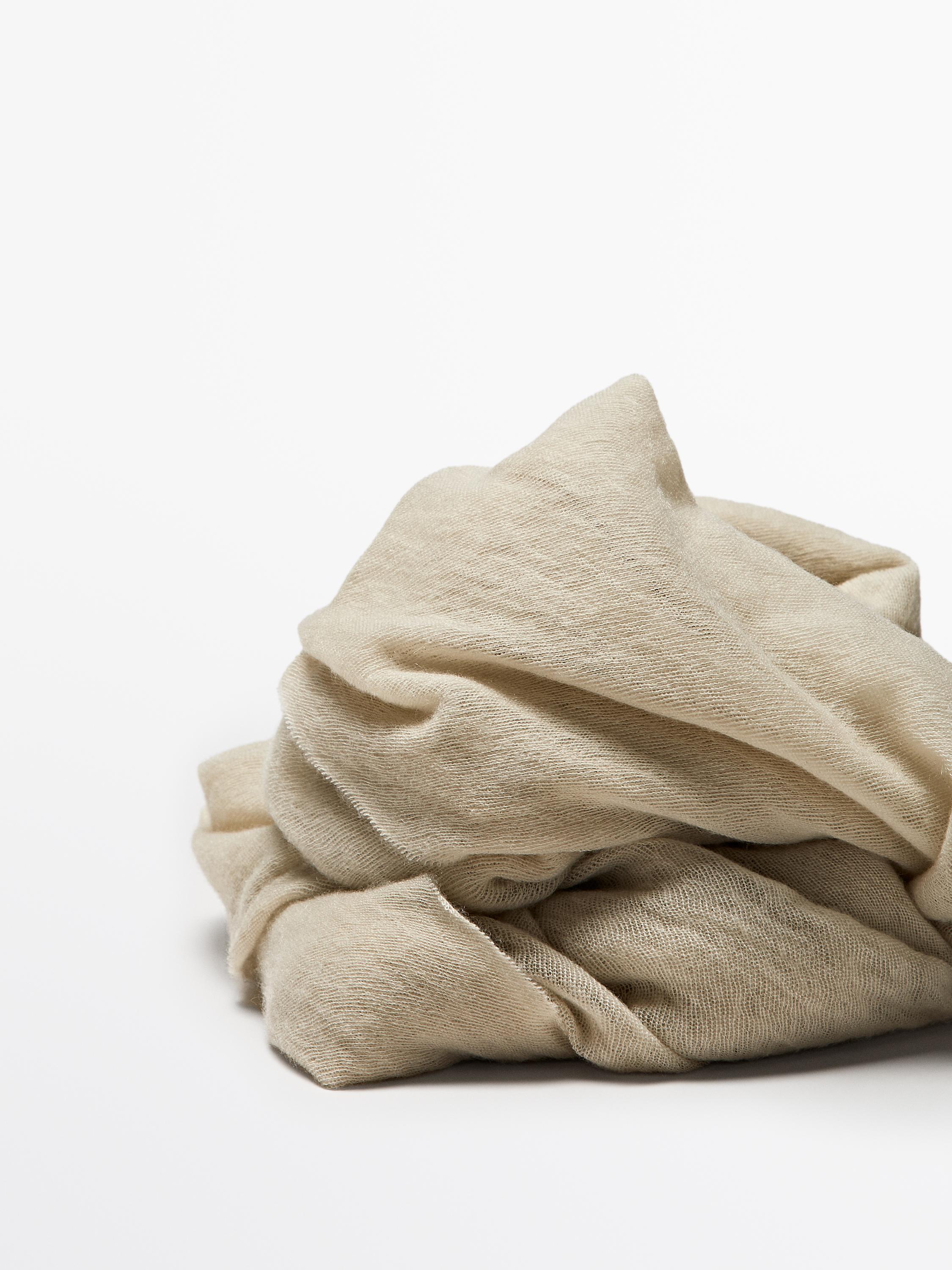 100% cashmere scarf