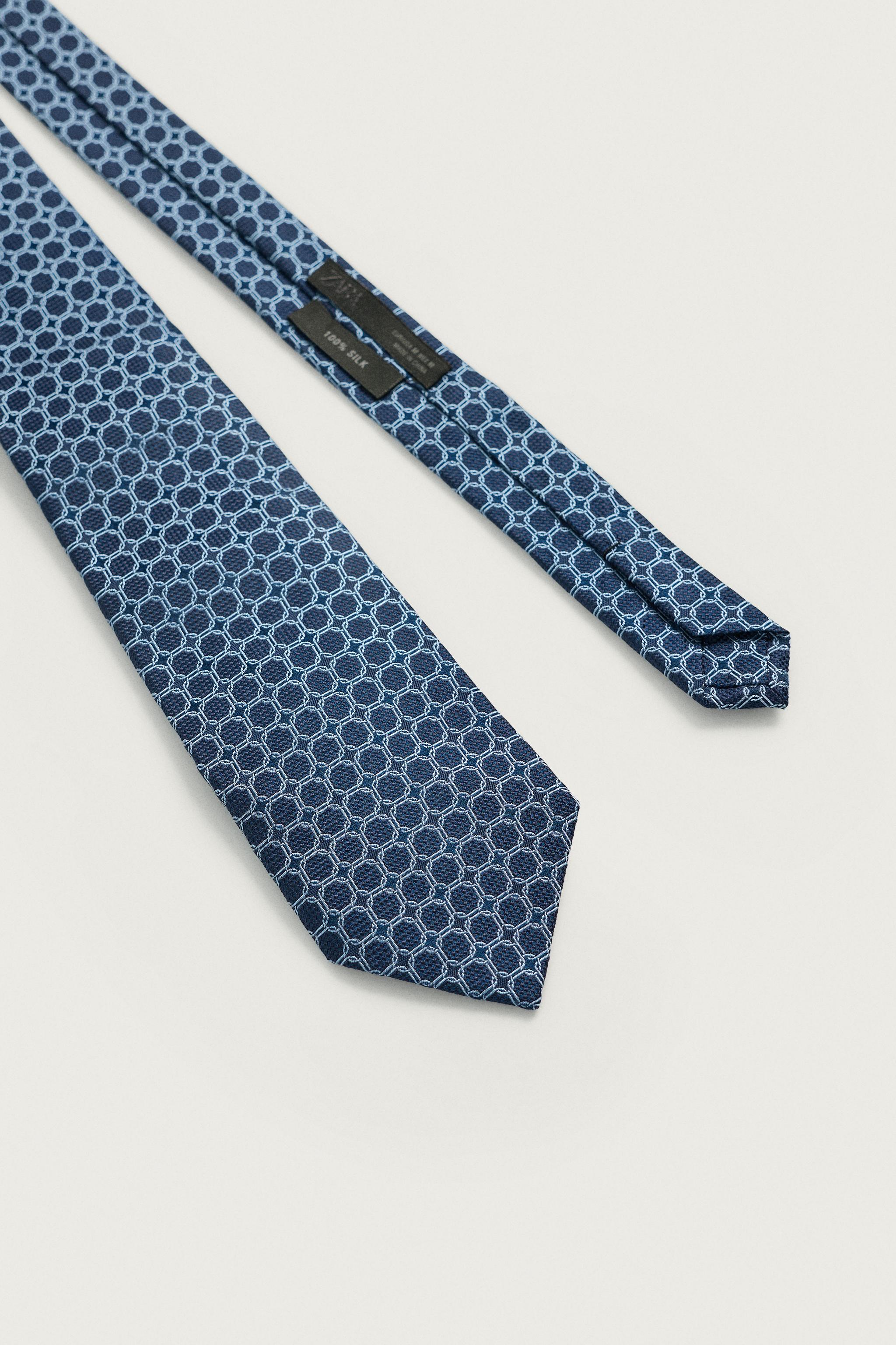 100% SILK GEOMETRIC JACQUARD TIE