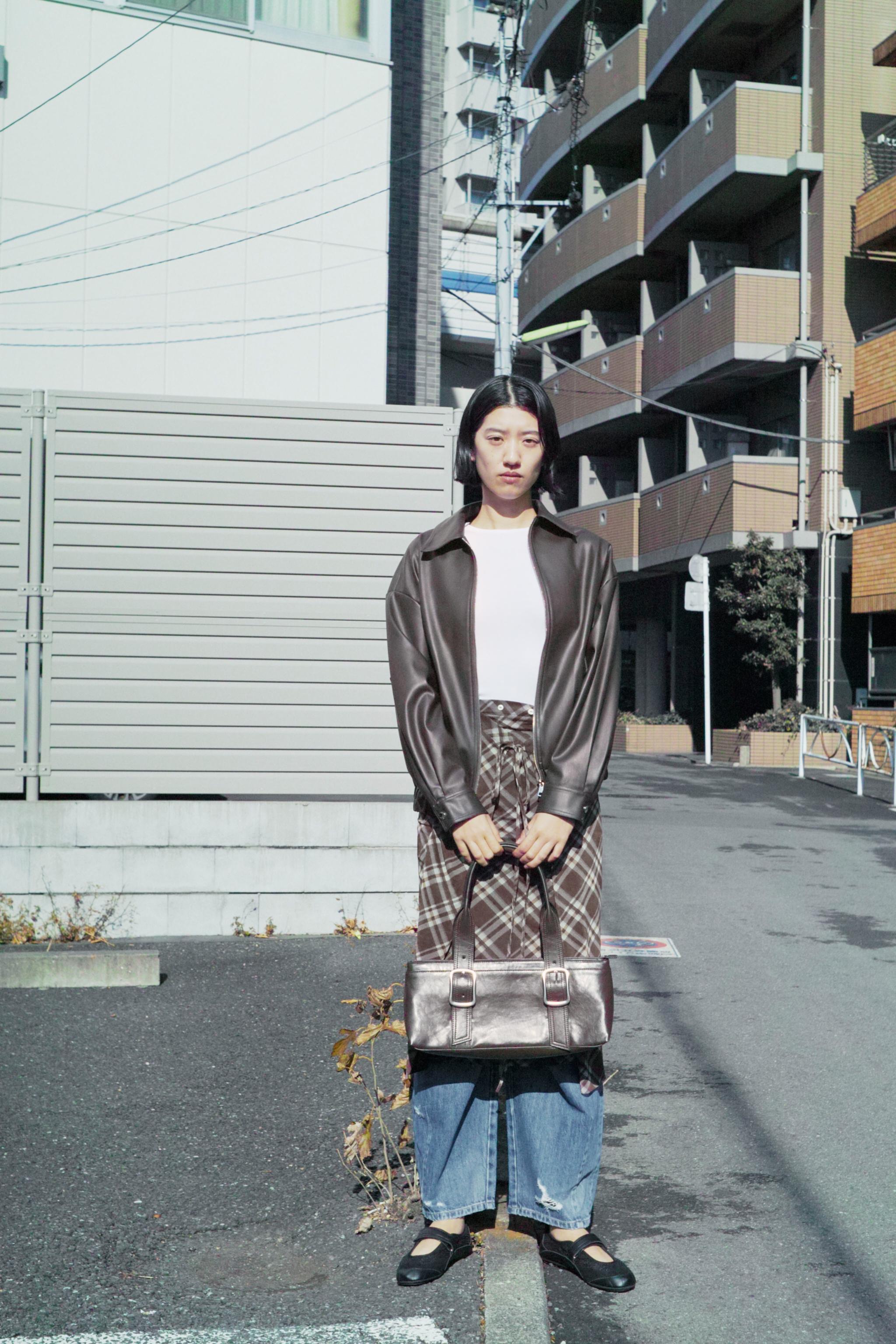 ☆ドイツ発*ZARA*新作*バックルシティバッグ/CHOCOLATE☆ ロングシティバッグ（バックル付き） - チョコレート | ZARA