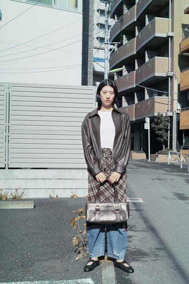 ロングシティバッグ（バックル付き）チョコレート0Zaraのロングシティバッグ（バックル付き） - チョコレート - 画像 0
