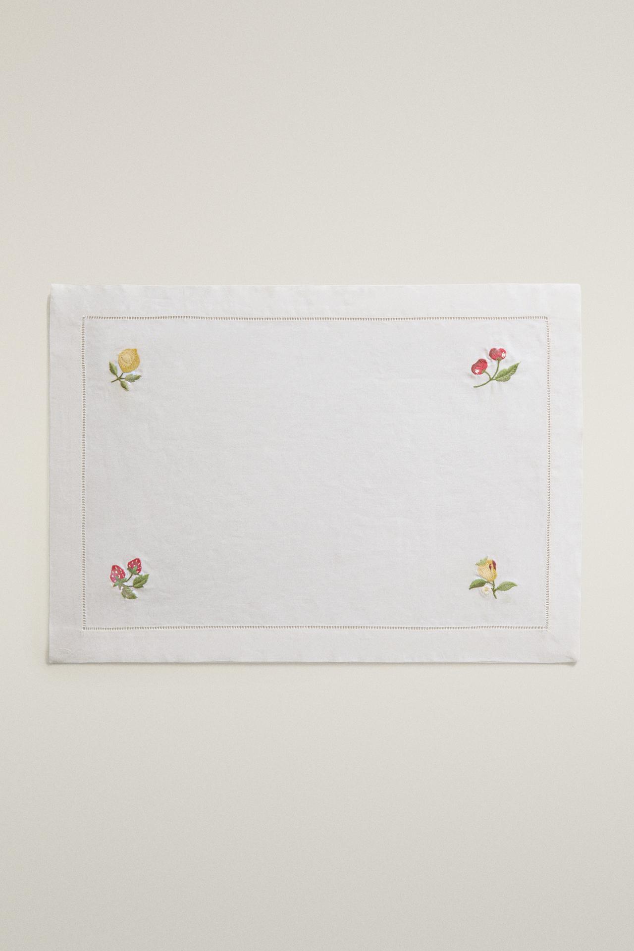EMBROIDERED FRUIT PLACEMAT — Ecru