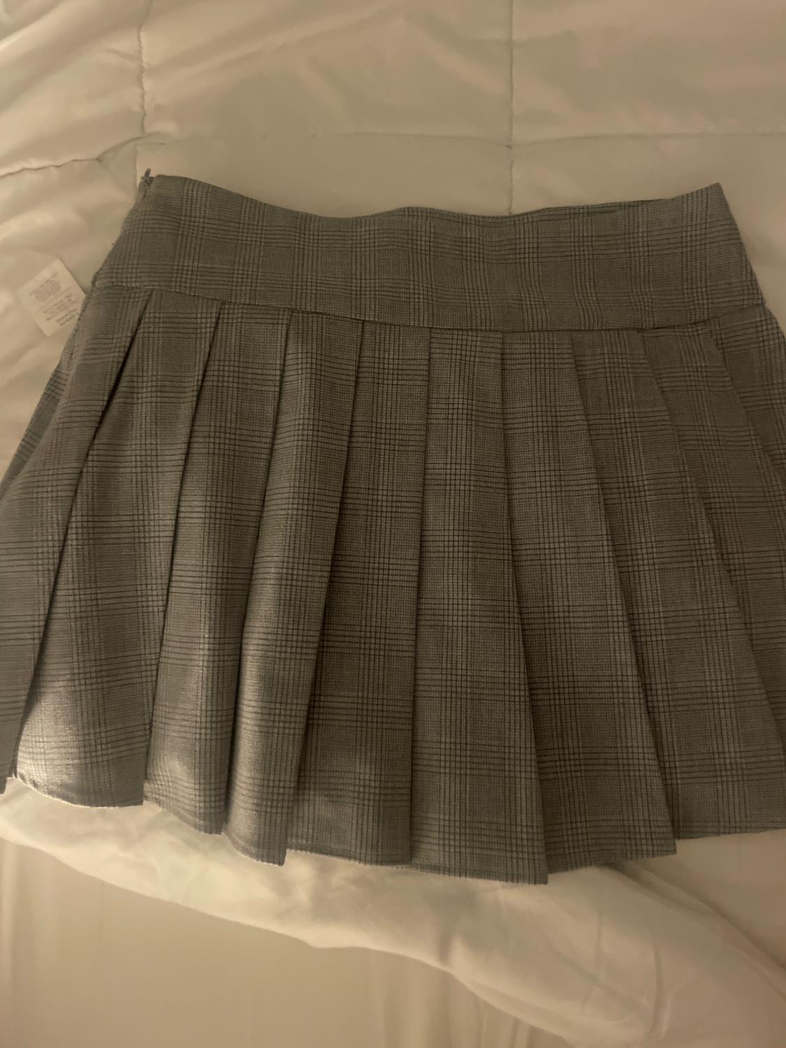 BUCKLED BOX PLEAT SKORT - Image 2