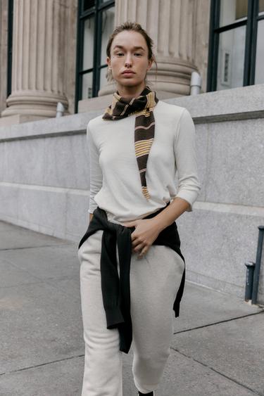 T-SHIRT IM RUSTIKALEN LOOK - Cremefarben von Zara