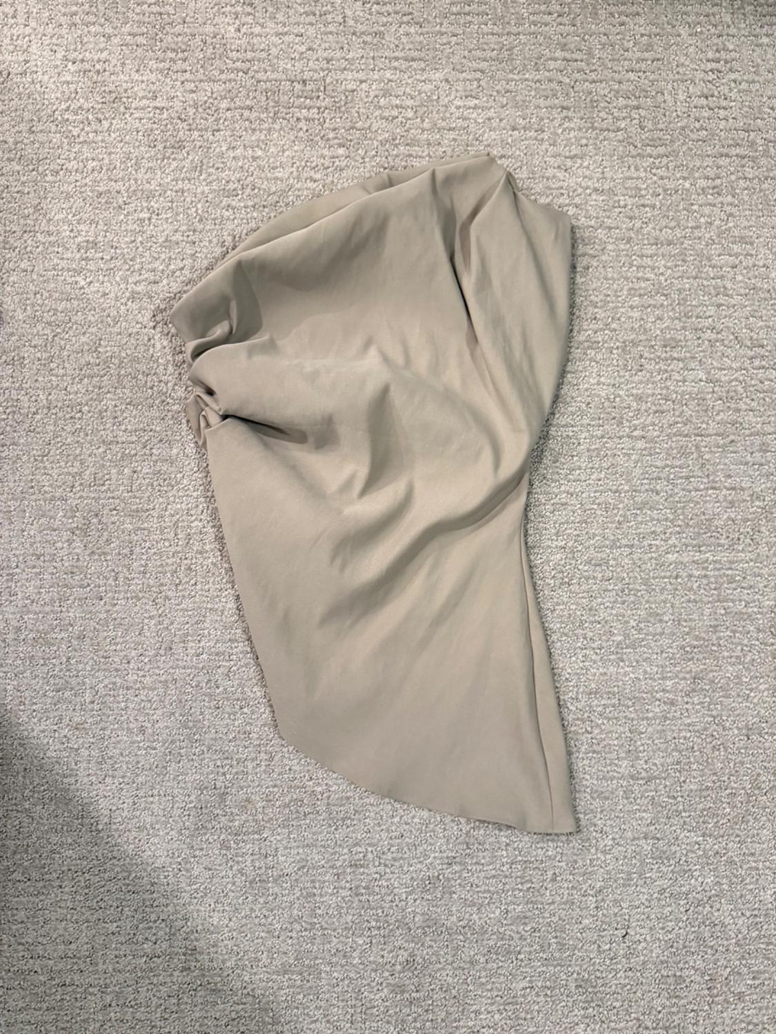 RUCHED ASYMMETRIC TOP - Image 2