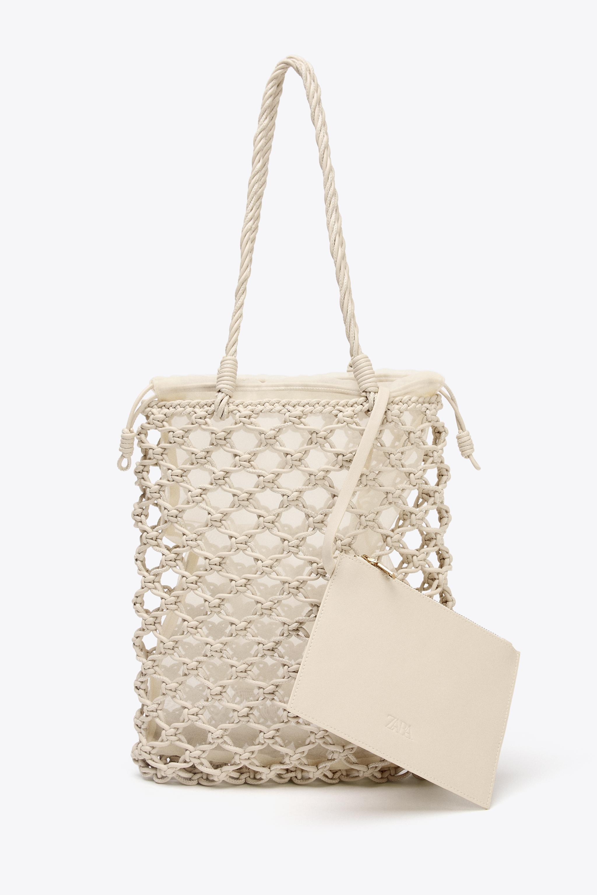 夏に大活躍！【ZARA】編み込みトップストートバッグ ZARA - 完売品 ZARA 花柄編み込みトップストートバッグ 新品タグ
