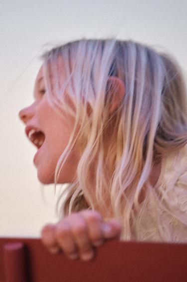 ПЛАТЬЕ С ВЫШИТЫМИ ЦВЕТАМИ — РОЗОВЫЙ от Zara