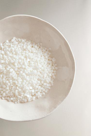(200 G) SACRED WOODS SCENTED WAX PEARLS - Oyster-white by Zara - Image 2