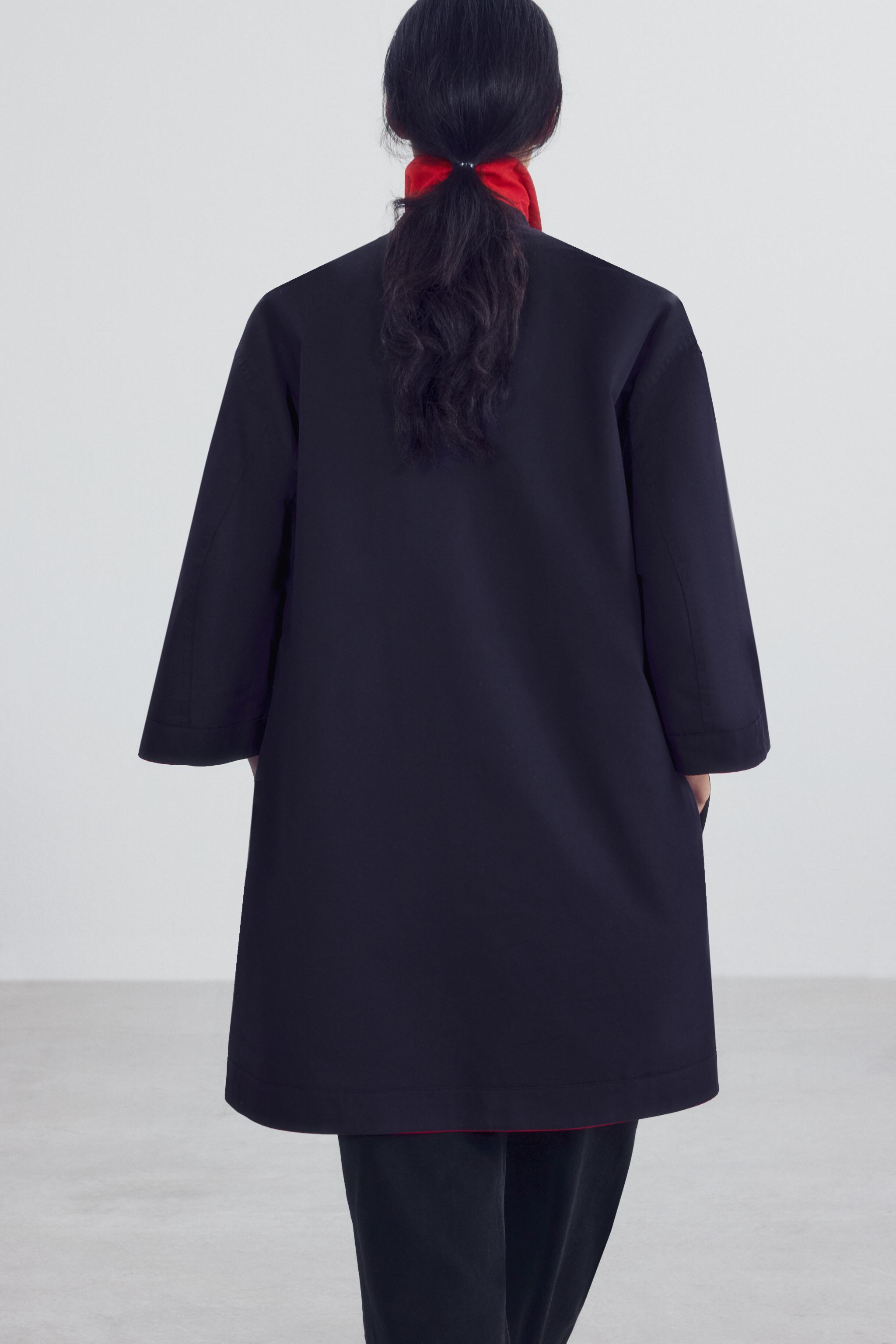 ZW COLLECTION リバーシブル ミディトレンチコート - レッド | ZARA