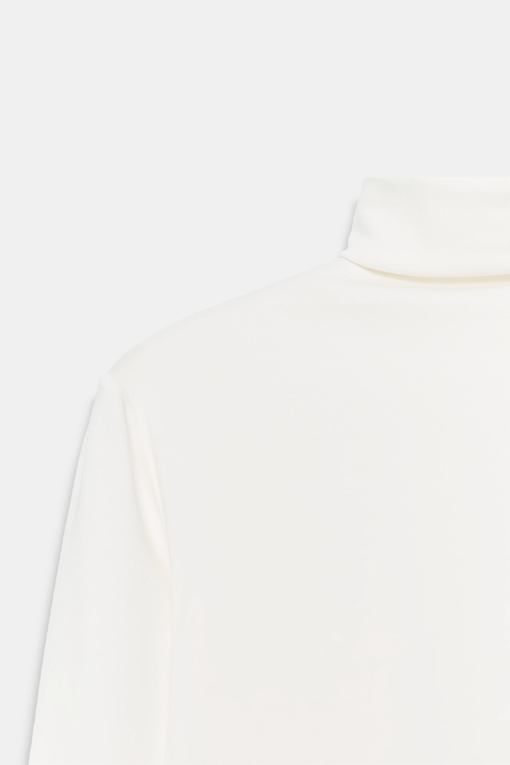 TURTLENECK T-SHIRT
