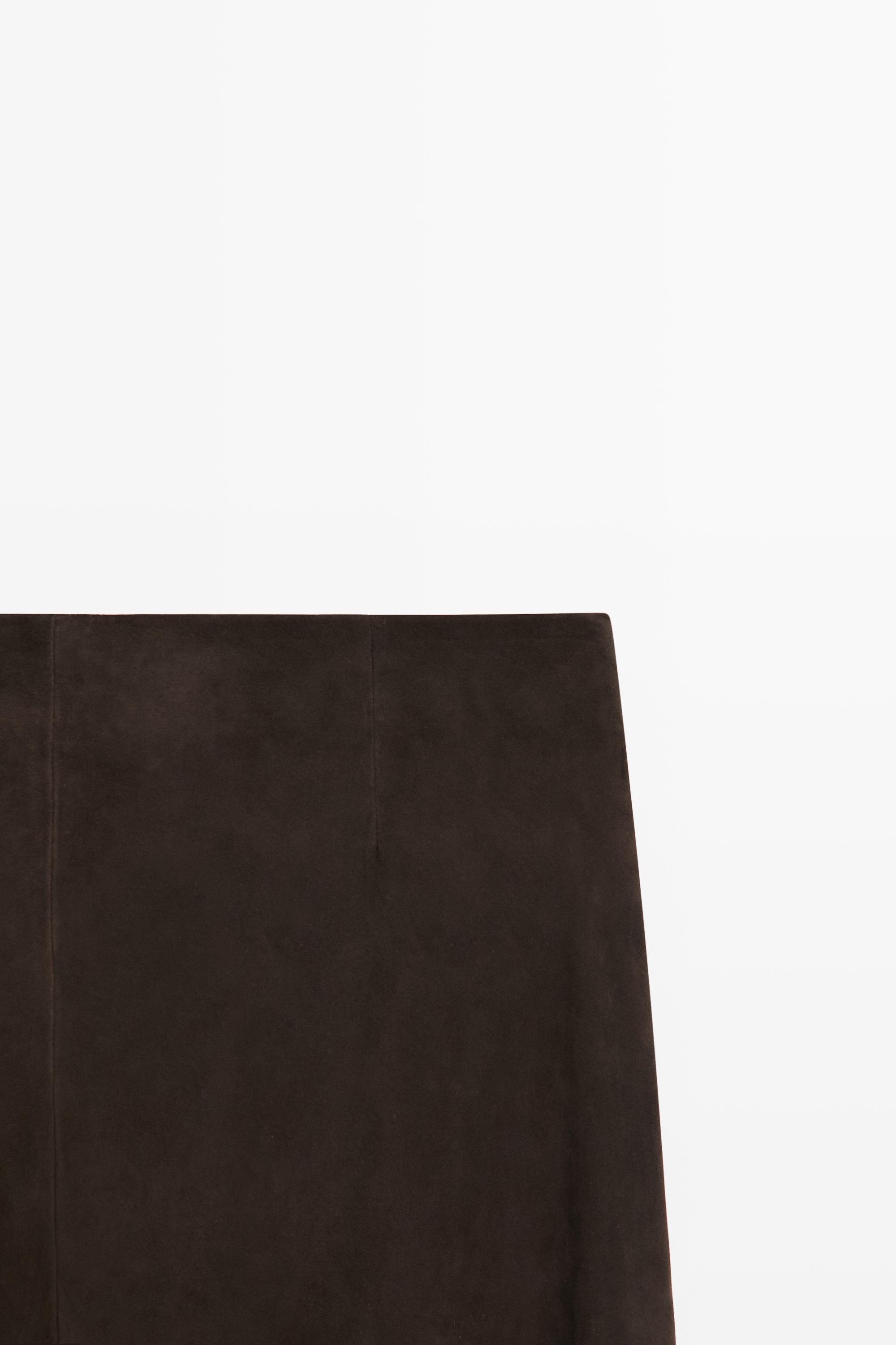 Pantalon cargo en cuir finition daim, bas capri