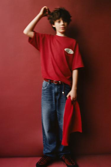 T-SHIRT WITH RAISED LOGO - Bright red by Zara