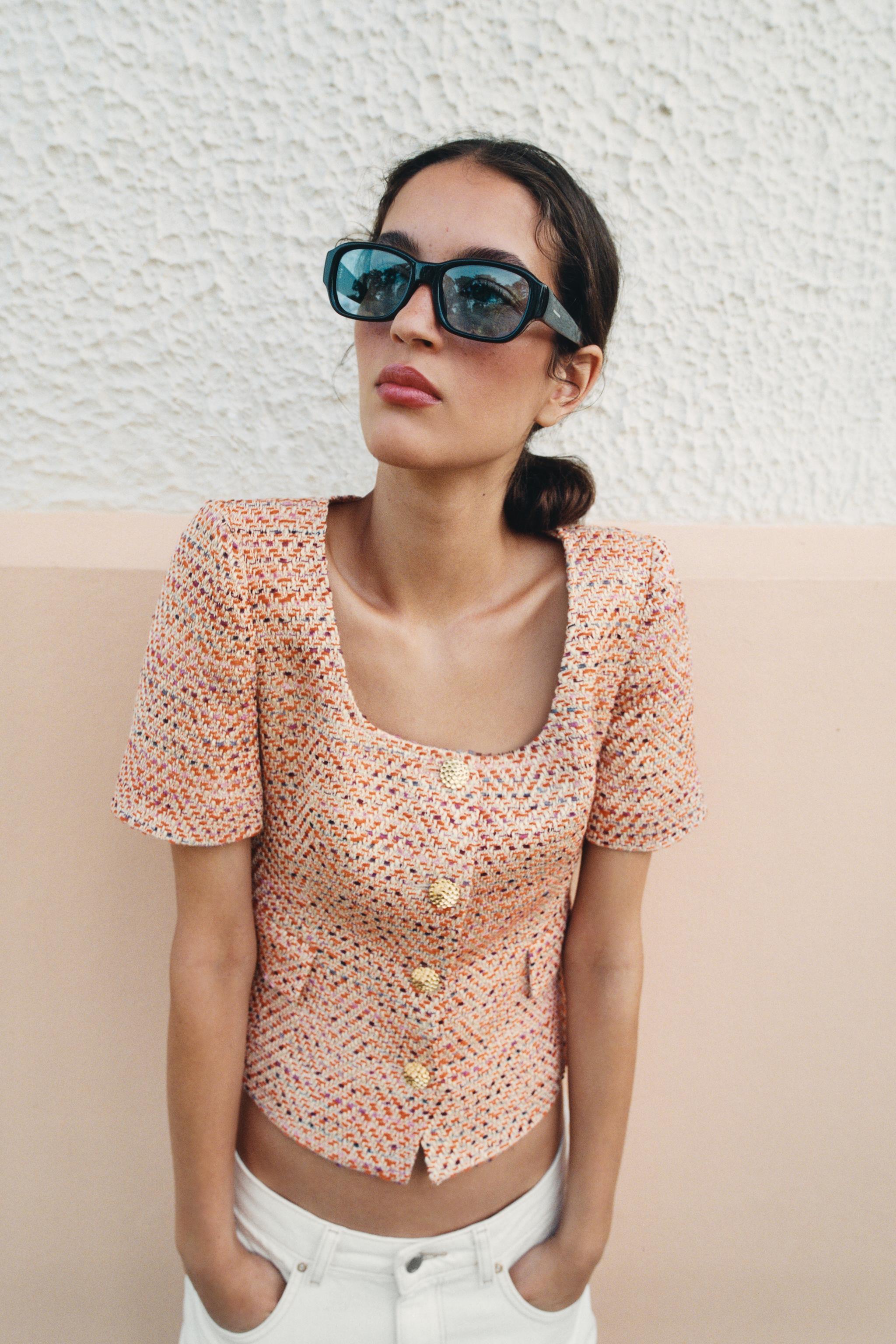 SHORT SLEEVE ROUND NECK BLAZER