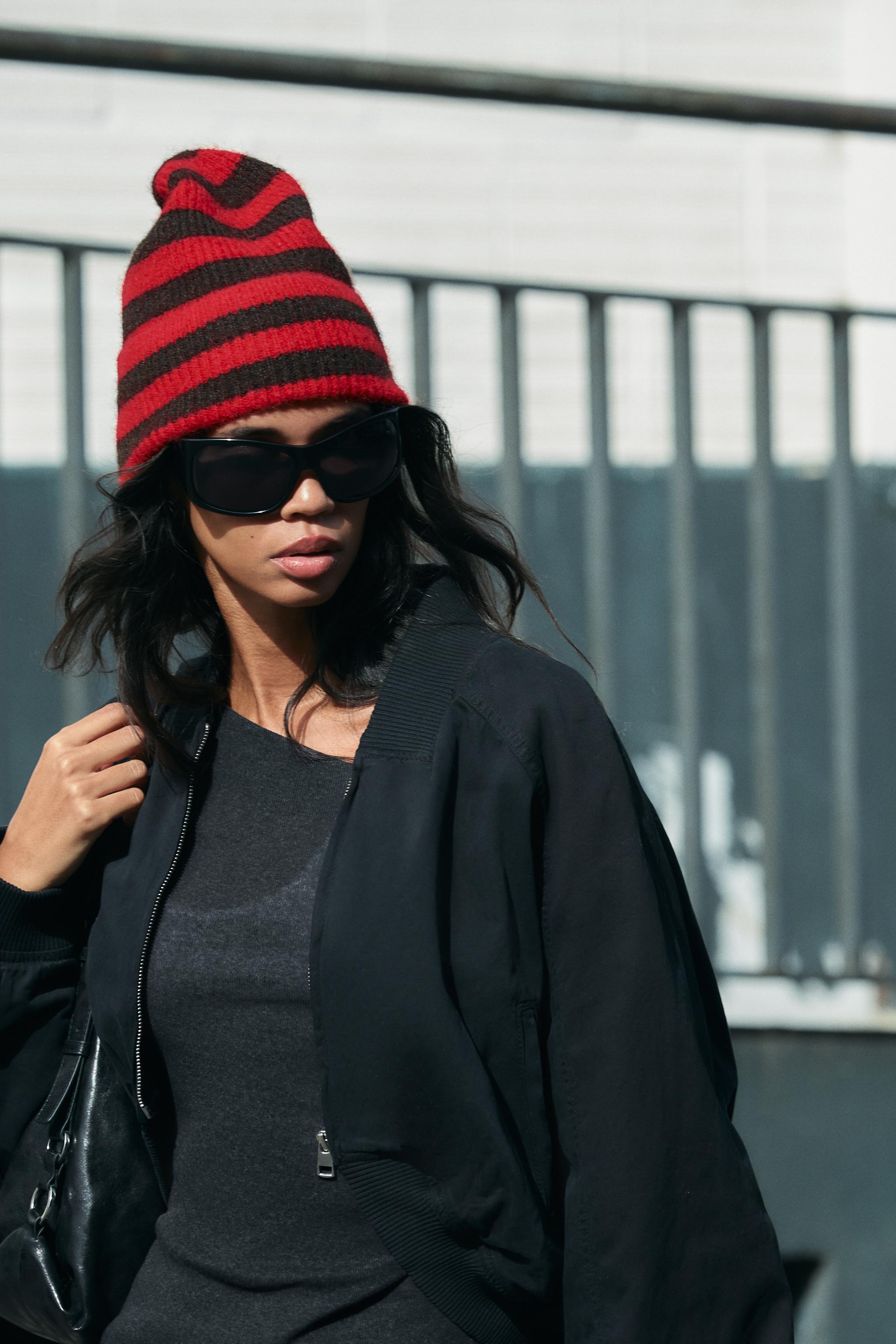 STRIPED CUFFED BEANIE