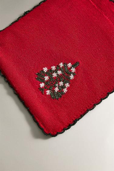 PACK OF EMBROIDERED CHRISTMAS CUTLERY HOLDERS (PACK OF 2) - Red by Zara - Image 2