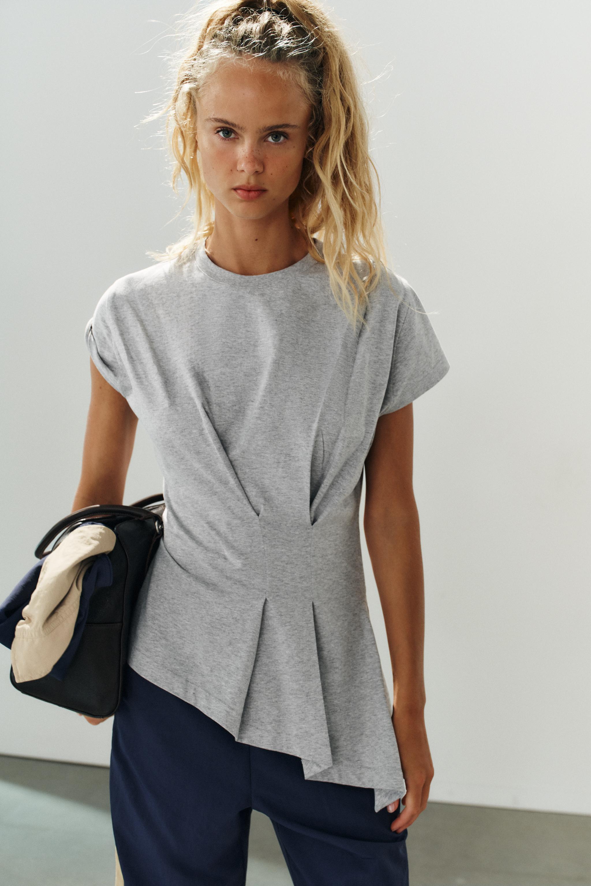 ASYMMETRIC PLEATED T-SHIRT
