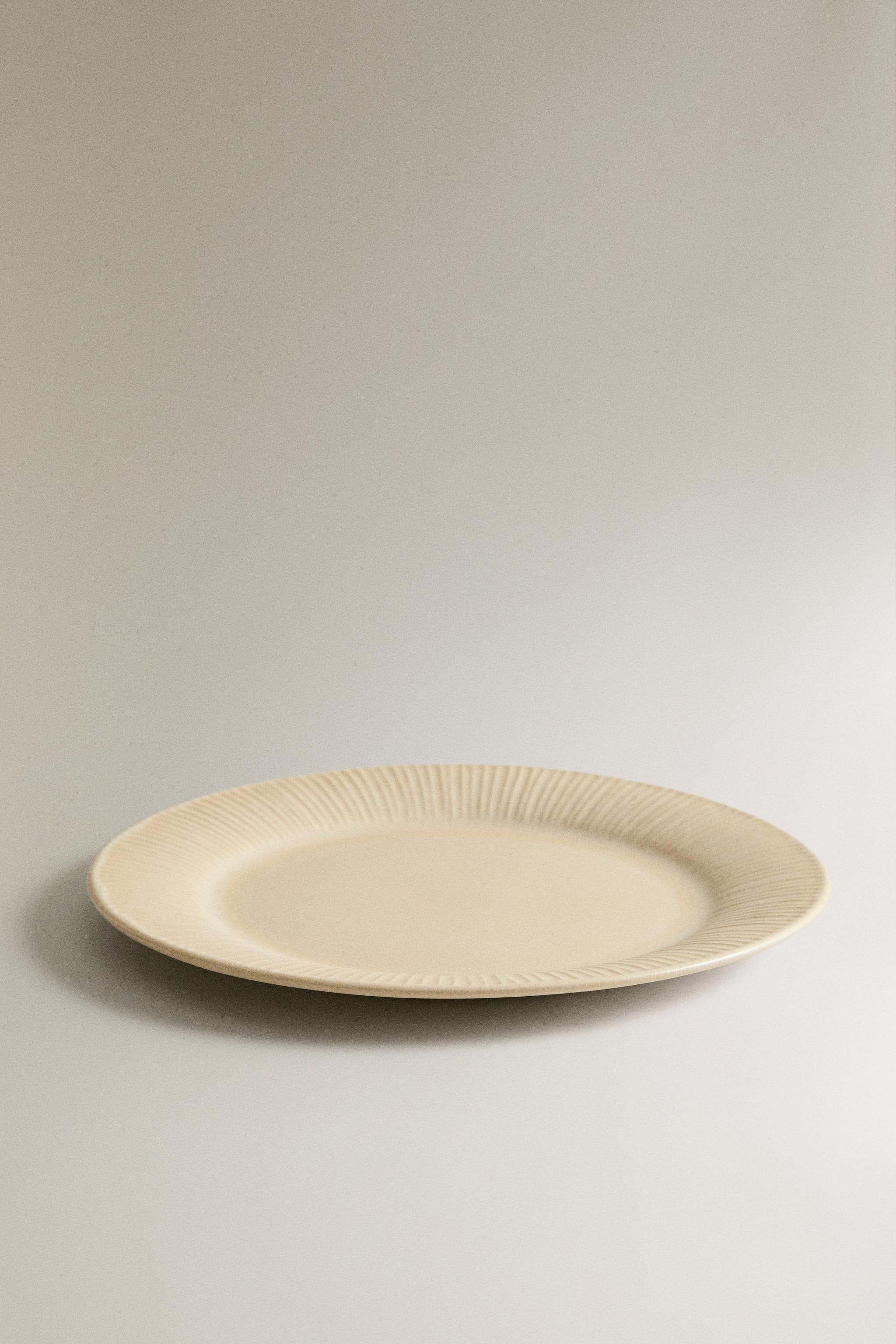 STRIPED STONEWARE DINNER PLATE — Dark beige