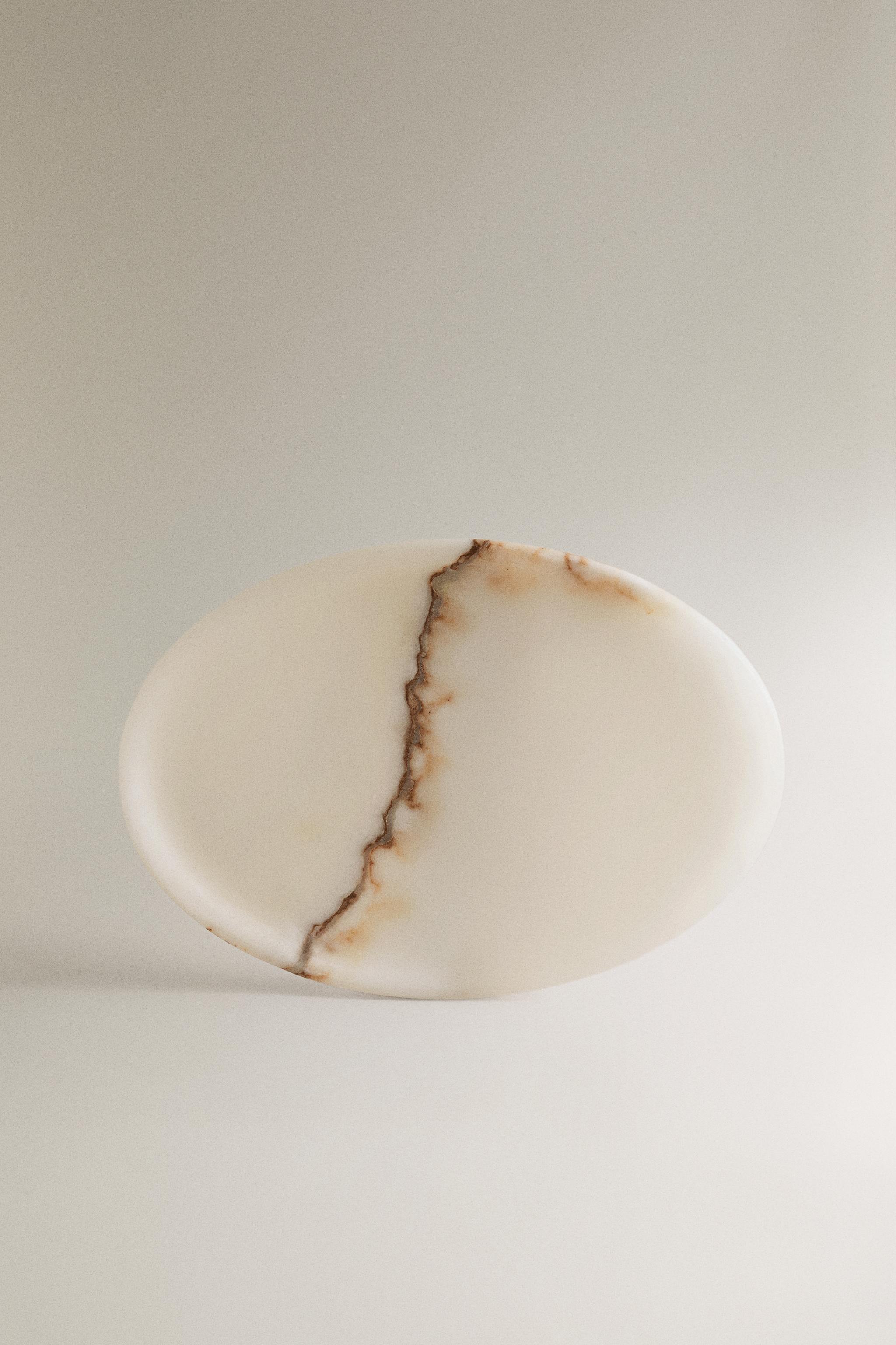 OVAL ALABASTER TRAY — White