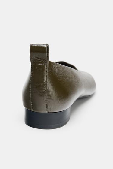 BALLERINES EN CUIR À TALONS BAS - Vert kaki de Zara - Image 5