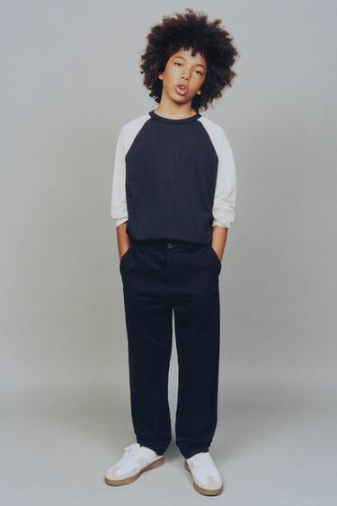 بنطلون تشينو أساسي - بحري الخاص بـ Zara