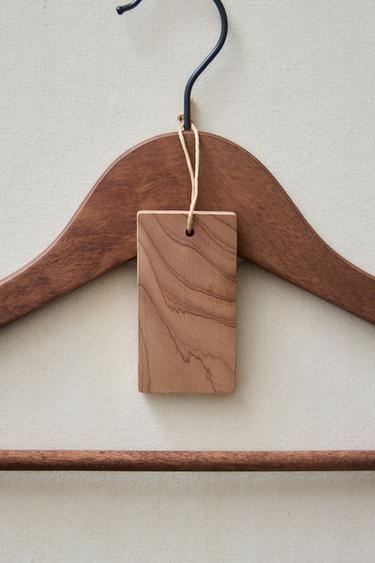 PACK OF WARDROBE CEDAR BLOCKS (PACK OF 6) - Light beige by Zara