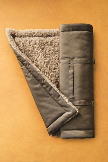 ROLL-UP PET MAT - Khaki by Zara