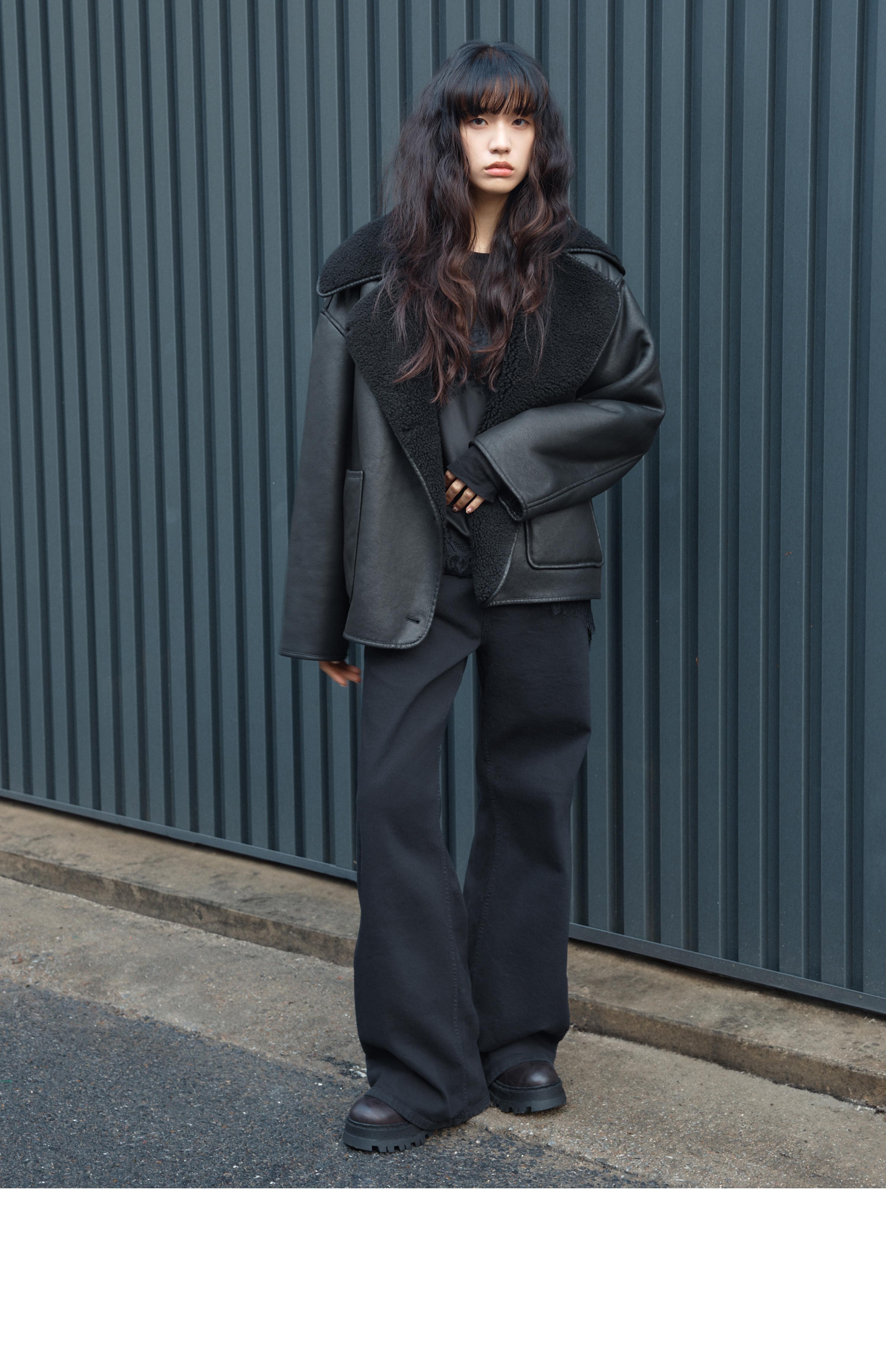 ZARA ザラ　フェザー＆メタリック糸フリンジジャケット　新品、未使用 ZARA フェザー&メタリック糸フリンジジャケット - メルカリ