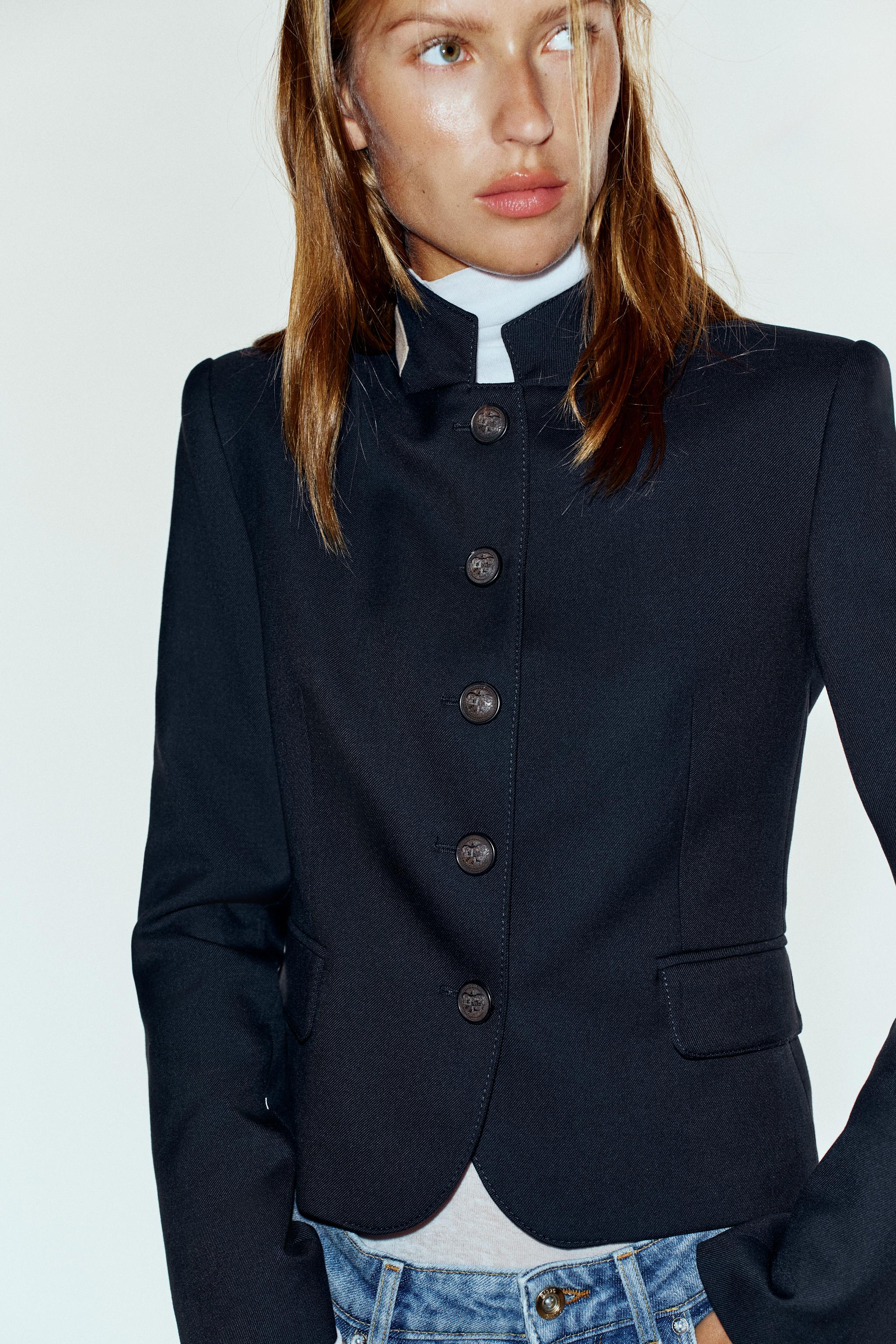 CONTRAST COLLAR BLAZER