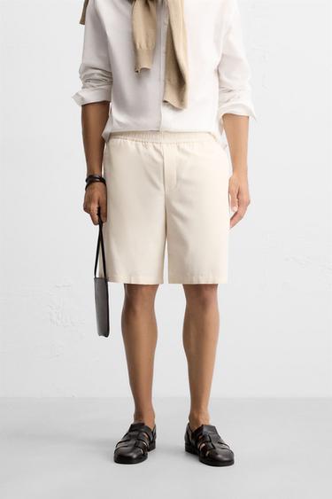 TEXTURED REGULAR FIT BERMUDA SHORTS - Ecru by Zara