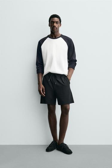 COMFORT TEXTURED BERMUDA SHORTS - Black by Zara