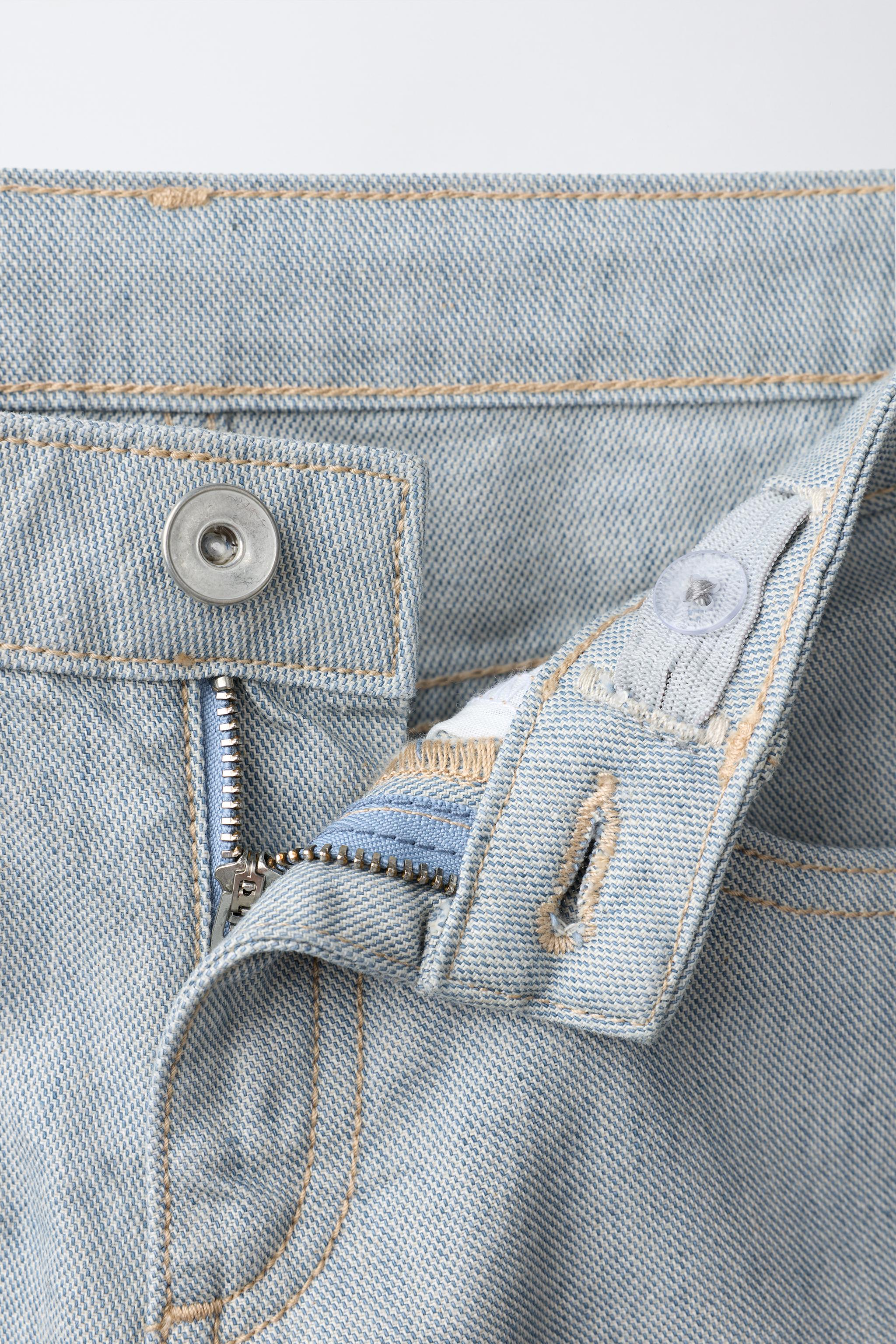 STRAIGHT LEG JEANS