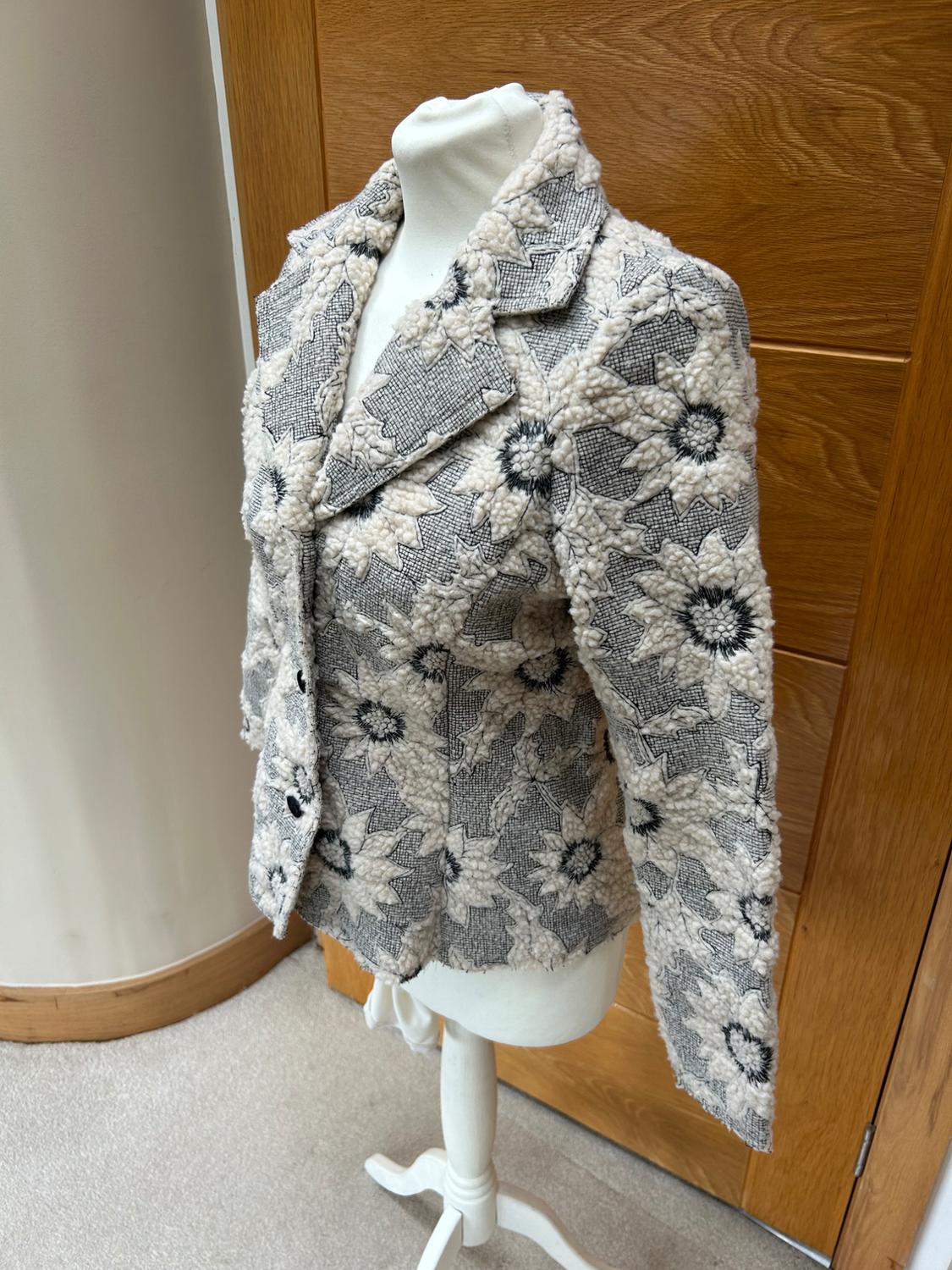 BRAND NEW EMBOSSED FLORAL JACKET/BLAZER - Image 2