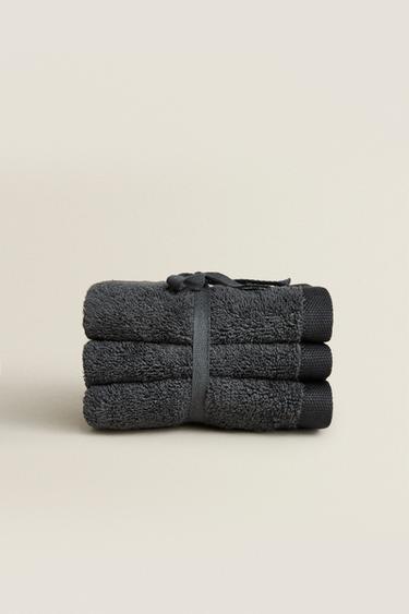 PACK OF HIGH-QUALITY COTTON HAND TOWELS (PACK OF 3) - Dark grey by Zara - Image 1