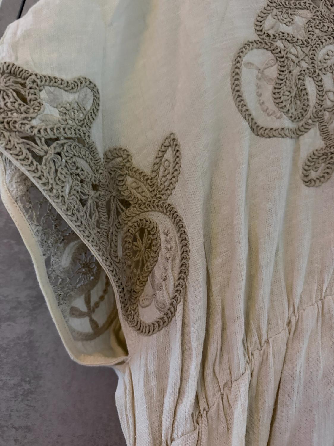 LINEN BLEND DRESS WITH EMBROIDERY - LIMITED EDITION - Image 2
