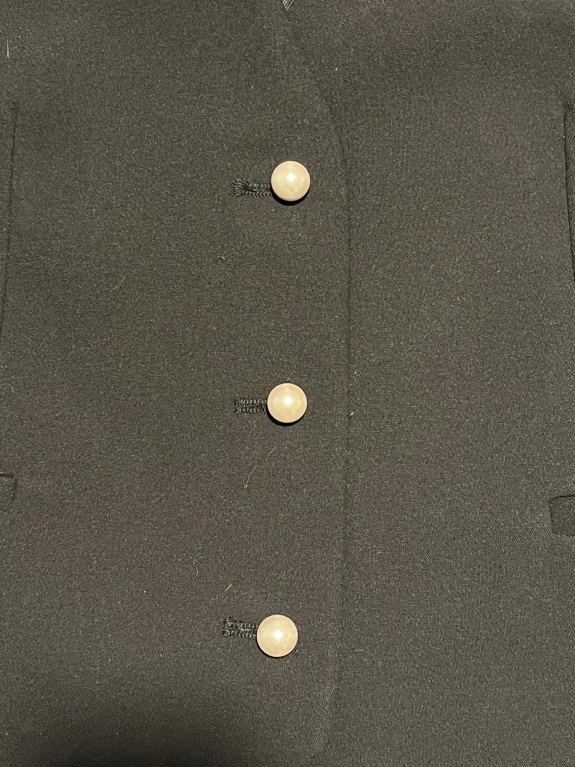 PEARL APPLIQUÉ BUTTONED VEST - Image 3