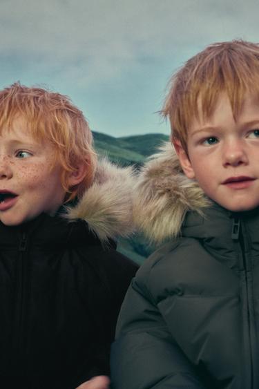 50% FEATHER AND 50% DOWN WATER-REPELLENT AND WINDPROOF DOWN JACKET WITH HOODIE AND FAUX FUR - Black by Zara