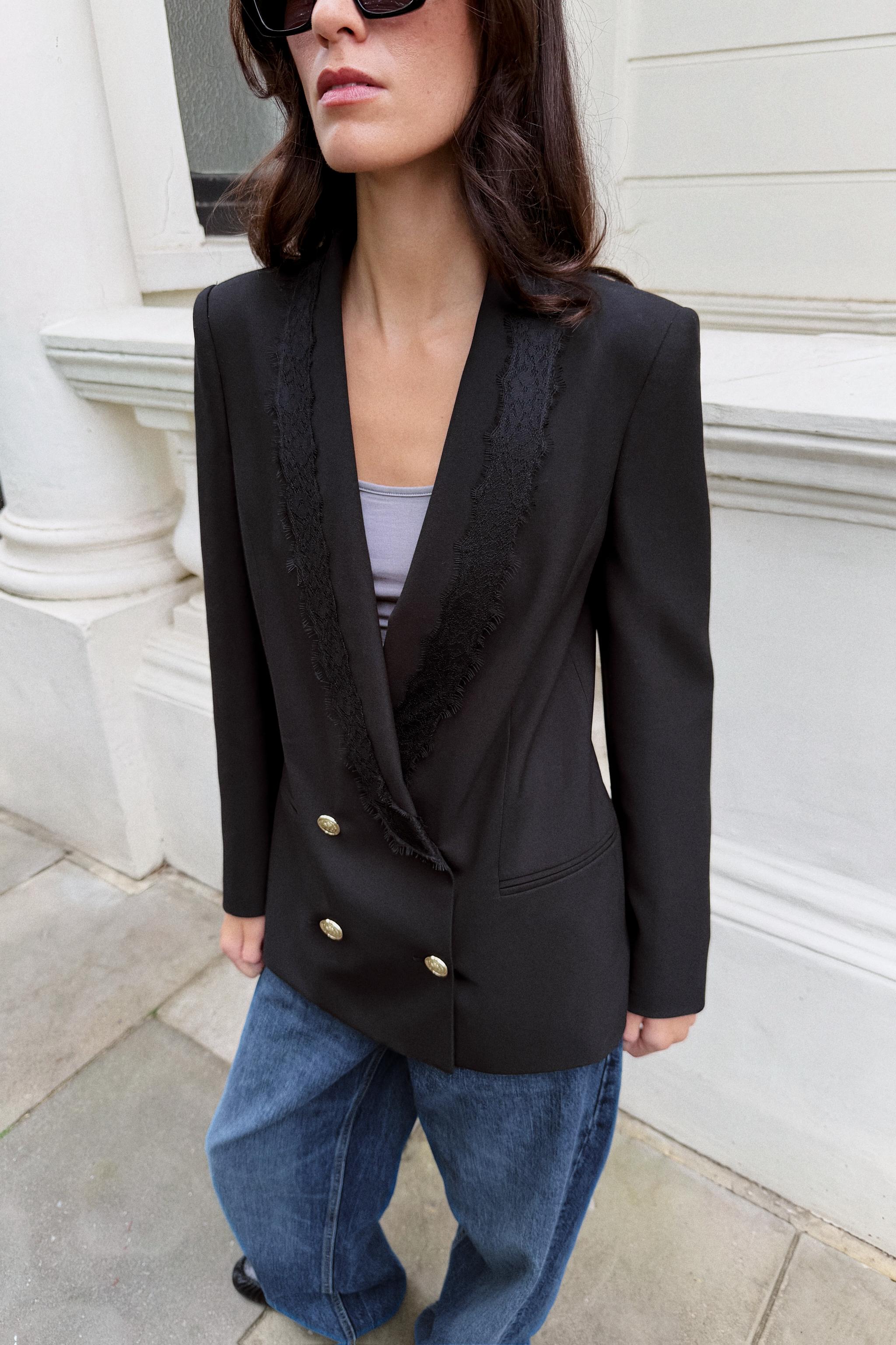 VESTE CROISÉE EN DENTELLE