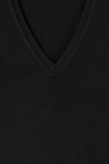 T-SHIRT INTERLOCK COL EN V - Noir de Zara - Image 5