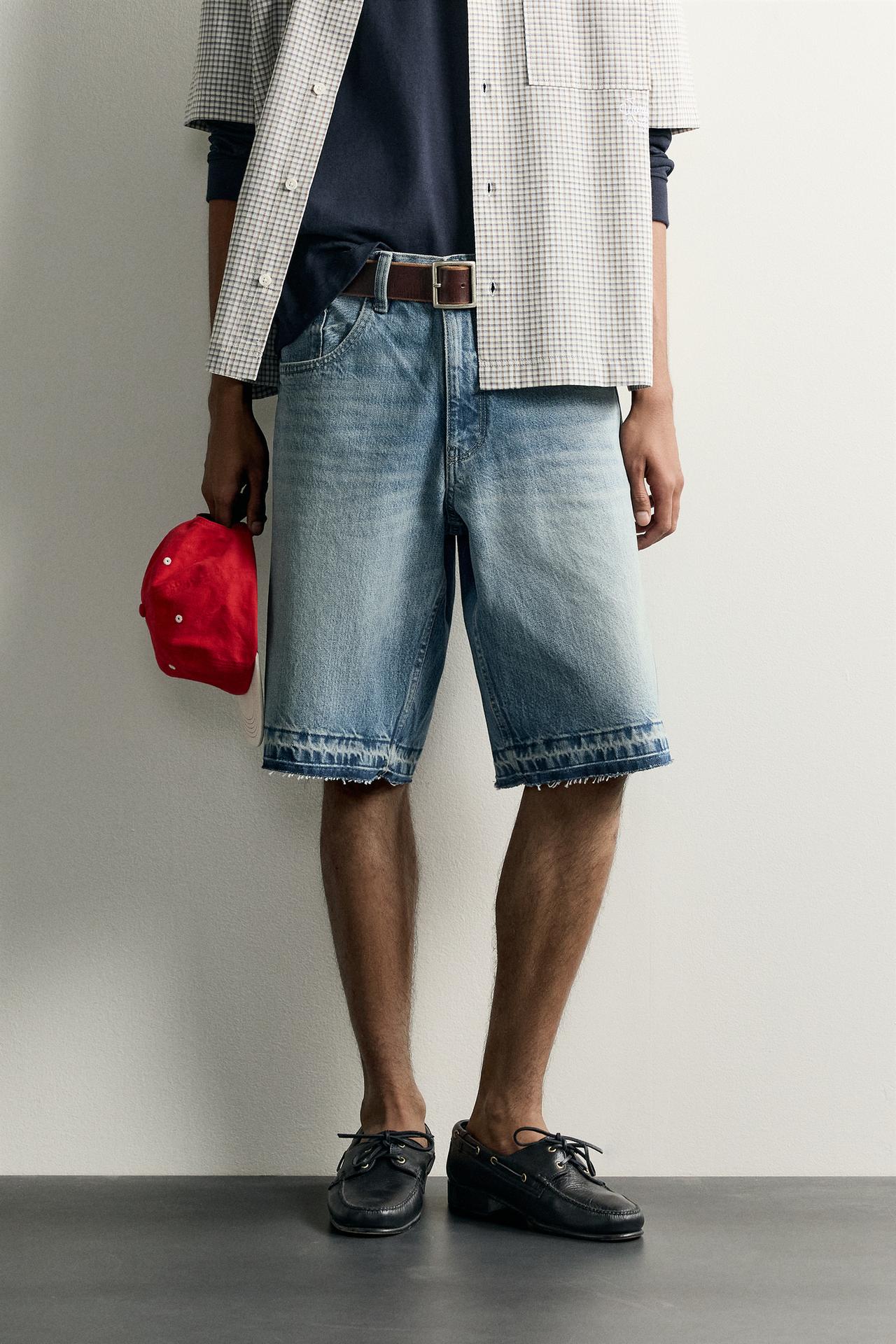 RELAXED FIT DENIM SHORTS — Light blue