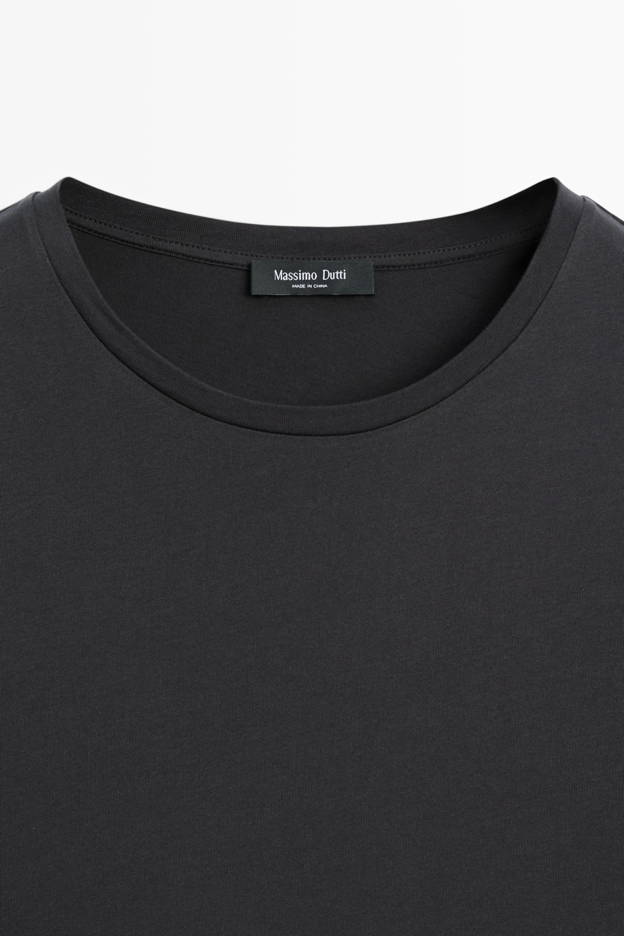 100% cotton T-shirt with shoulder detail