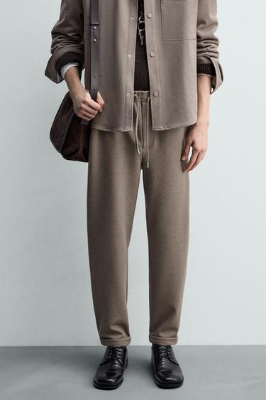 PANTALÓN CINTURA JOGGER CONFORT NON IRON - Tostado vigoré de Zara