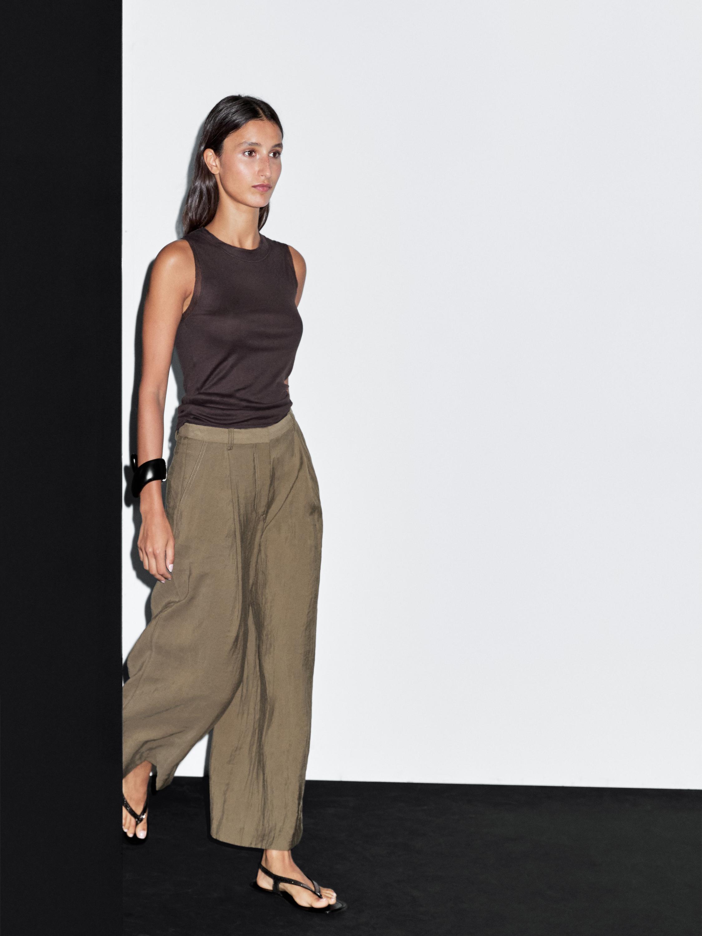 Wide-leg cropped trousers with darts