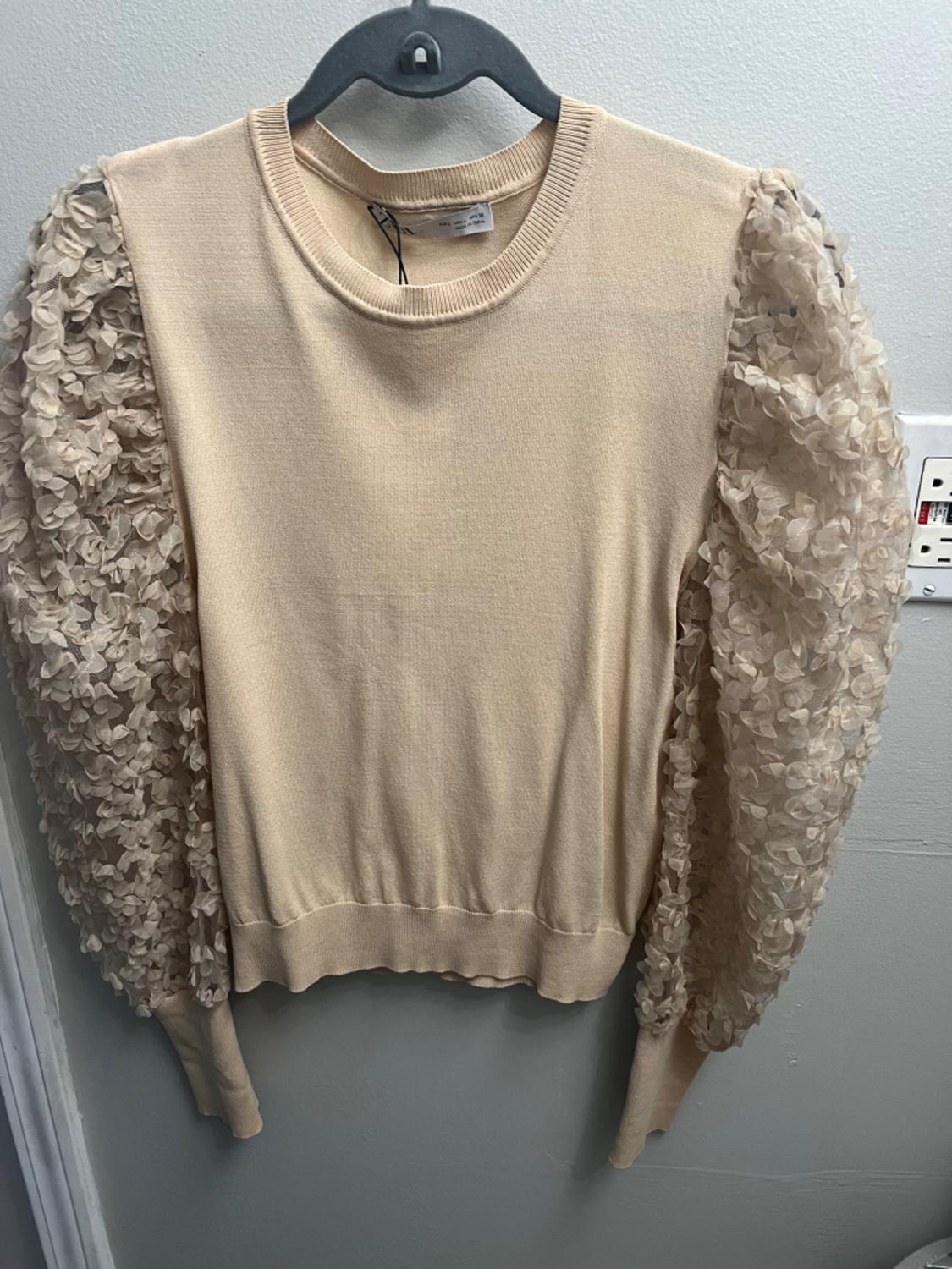 TULLE SLEEVE SWEATER