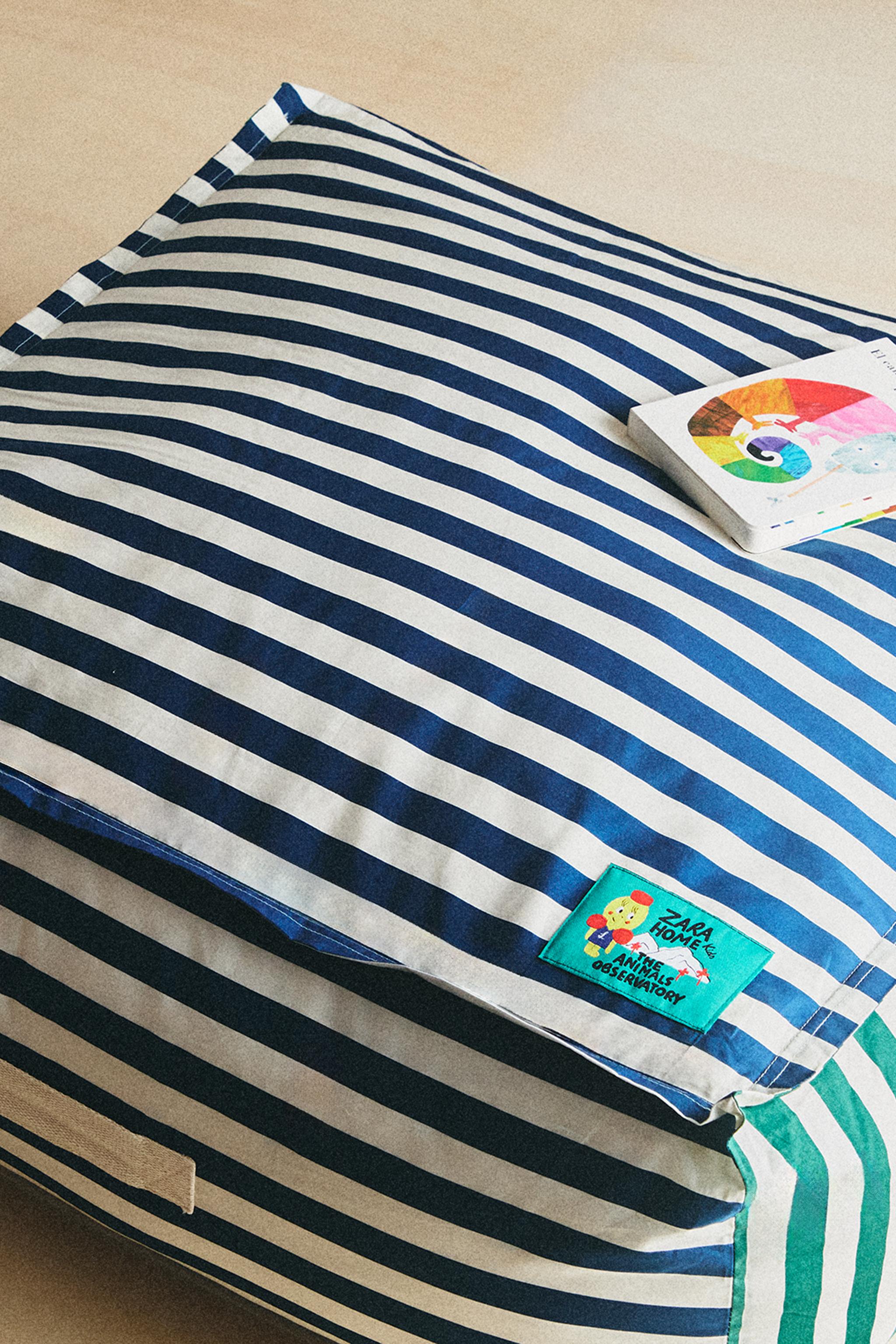 STRIPED POUF X THE ANIMALS OBSERVATORY