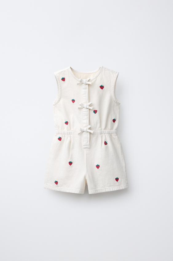MONO CORTO SARGA BORDADO FRESAS - Crudo de Zara - Imagen 0